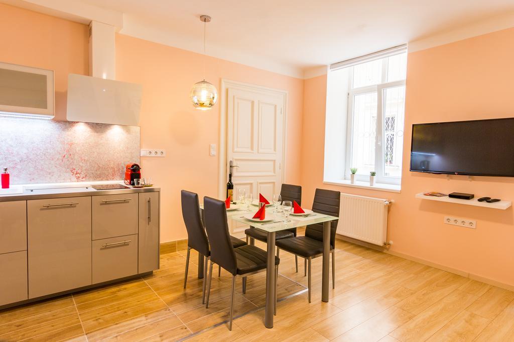 Titaru House In The Center Of Appartement *